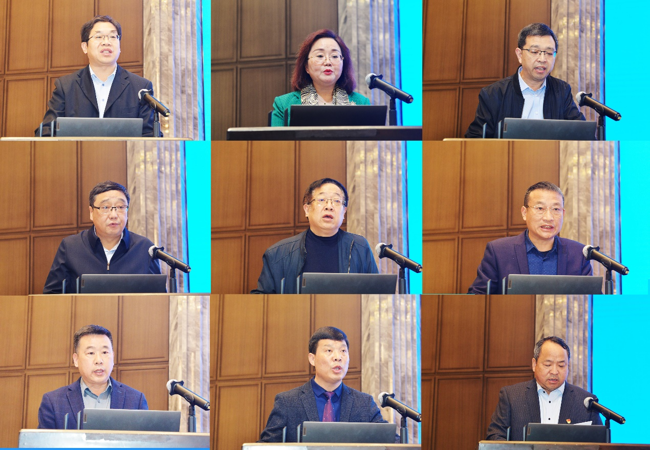 张冠峰出席会议省教育厅人事处副处长苏磊出席会议省教育厅科信处处长